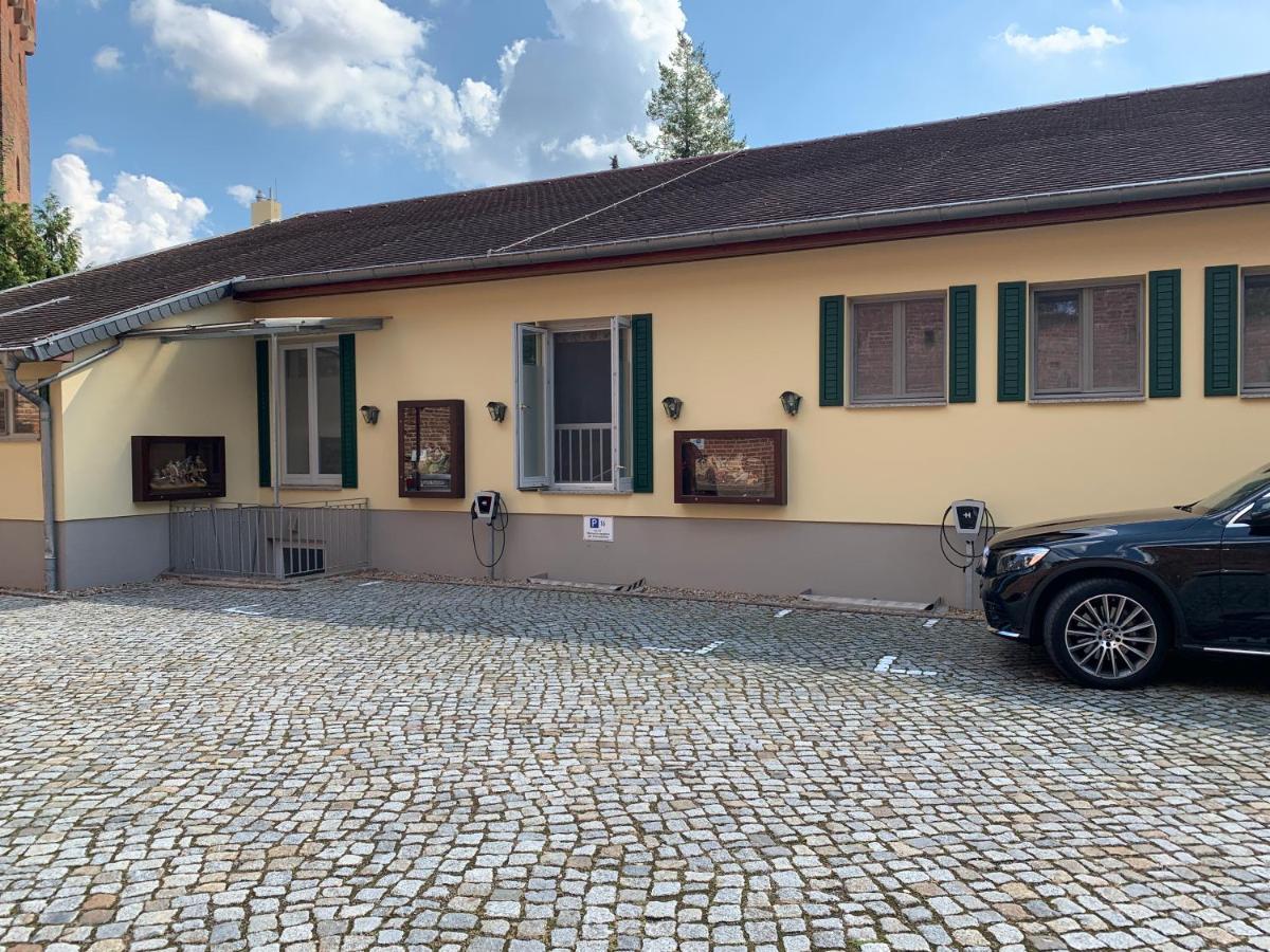 Ringhotel Schloss Tangermuende Exterior photo
